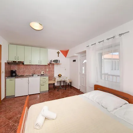 Appartamento With Parking Space Privlaka, Zadar - 23640